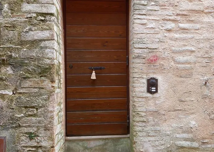 Le Di Domenico: Alda Nocera Umbra